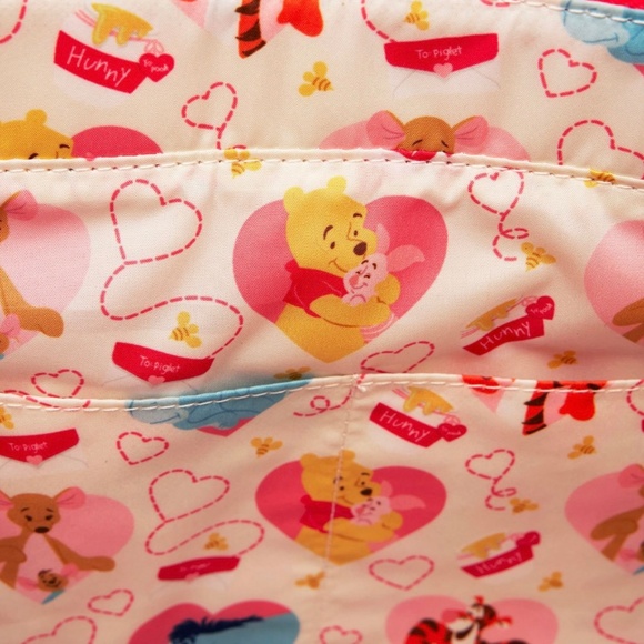 NWT Winnie The Pooh Valentines Day Tote - Picture 5 of 5
